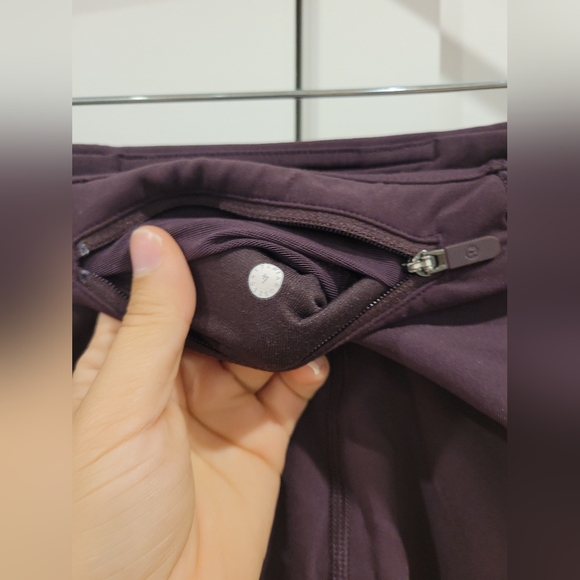 Like new lululemon size 4 leggings - Picture 1 of 3